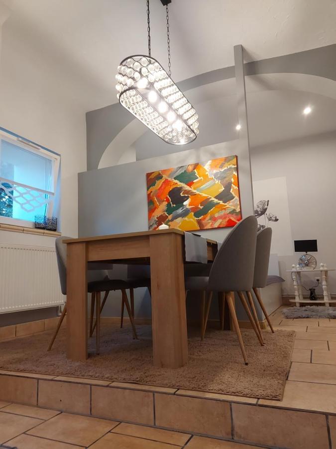 Apartament Przy Ratuszu Boguszów-Gorce Exterior foto